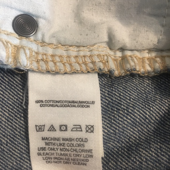 Free People Dolphin Hem Distressed Jean Shorts Size 25 - Picture 11 of 12